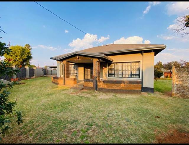 3 BEDROOM PROPERTY TO RENT IN PRIMROSE
